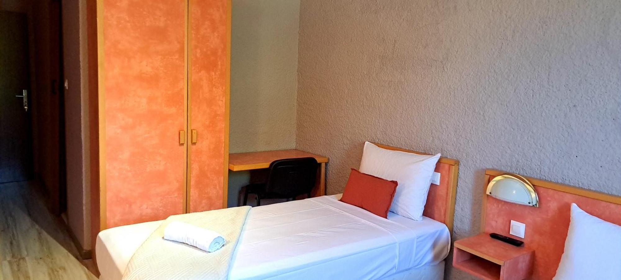Hotel Restaurant Les Alizes Loriol Le Pouzin Zewnętrze zdjęcie